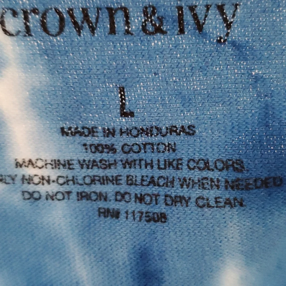 Crown & Ivy tank top - Picture 4 of 5